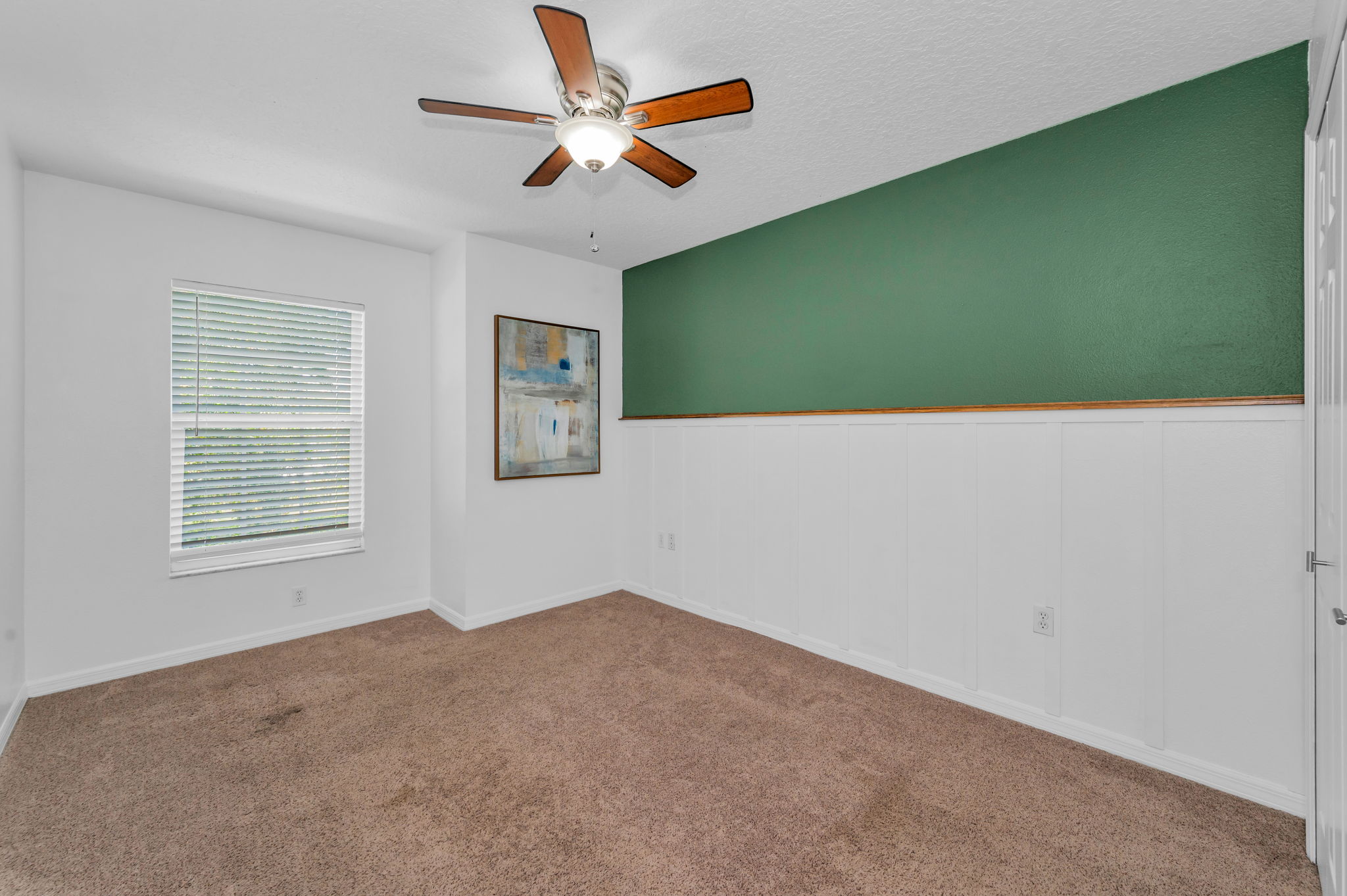 Upper Level Bedroom3a