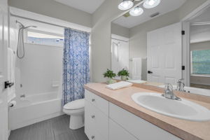 Upper Level Bathroom2