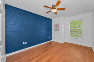 Upper Level Bedroom2