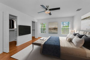 Upper Level Master Bedroom1a-vs