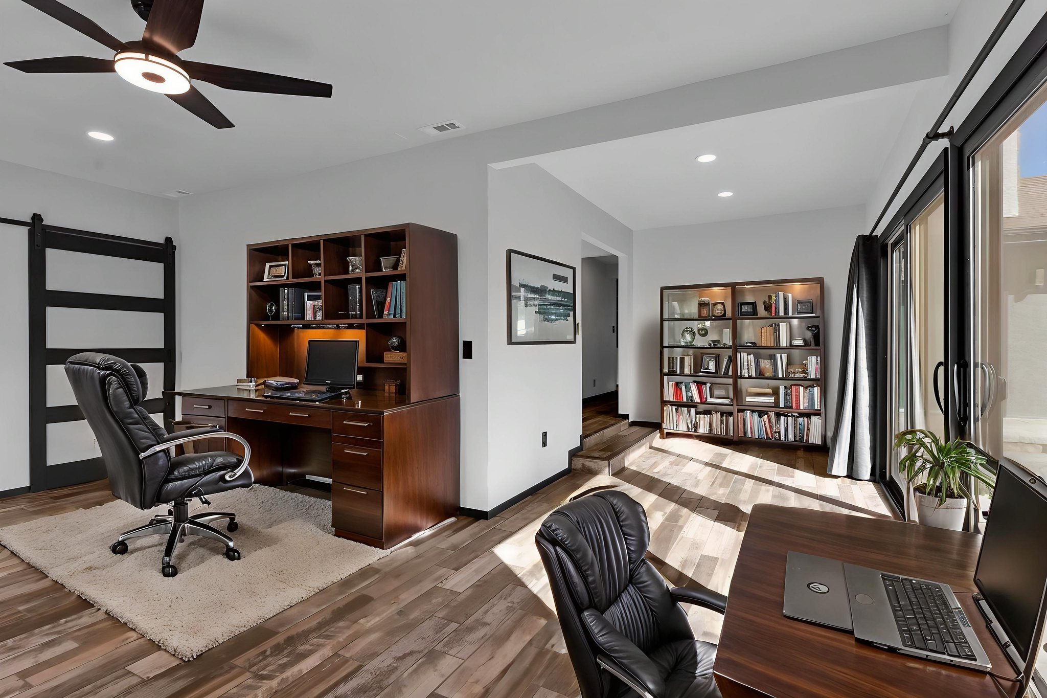 DSC05106 virtually staged.jpeg