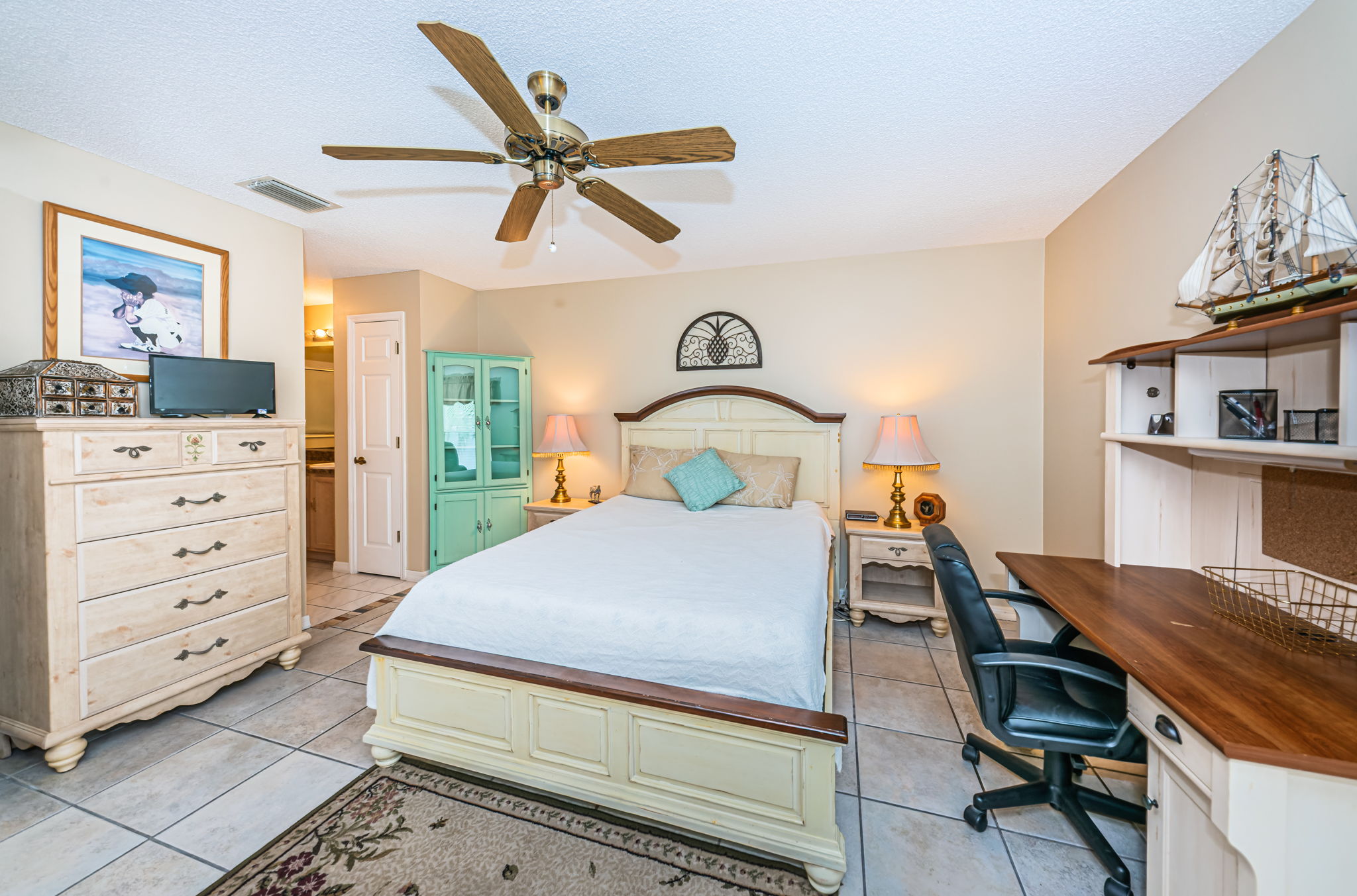 Master Bedroom1d