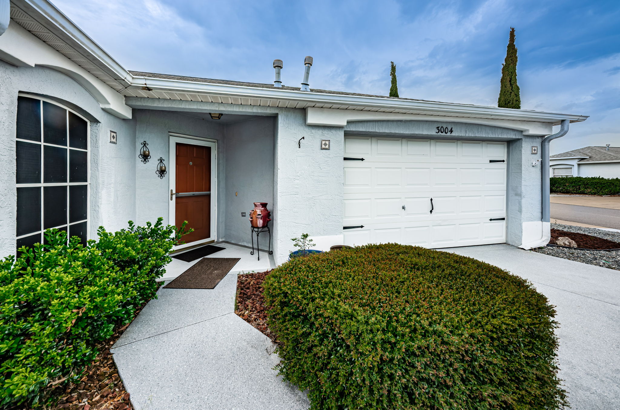 Front Exterior5