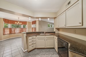 Cahaba Cliffs Dr-S1309-010.jpg
