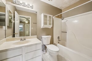 Cahaba Cliffs Dr-S1309-021.jpg