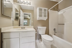 Cahaba Cliffs Dr-S1309-022.jpg