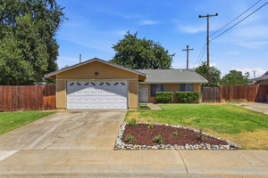 001_F8_3005 La Rue Way