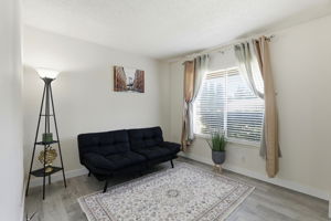 016_F8_3005 La Rue Way