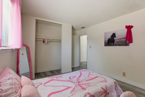 021_F8_3005 La Rue Way