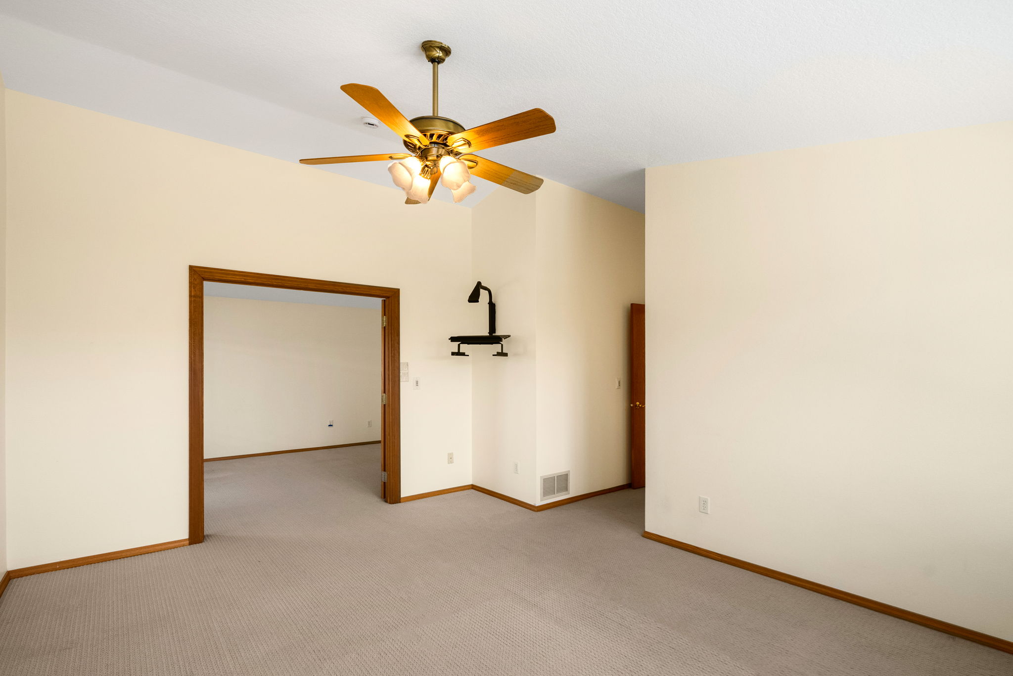 Primary Bedroom Suite - Upper Level