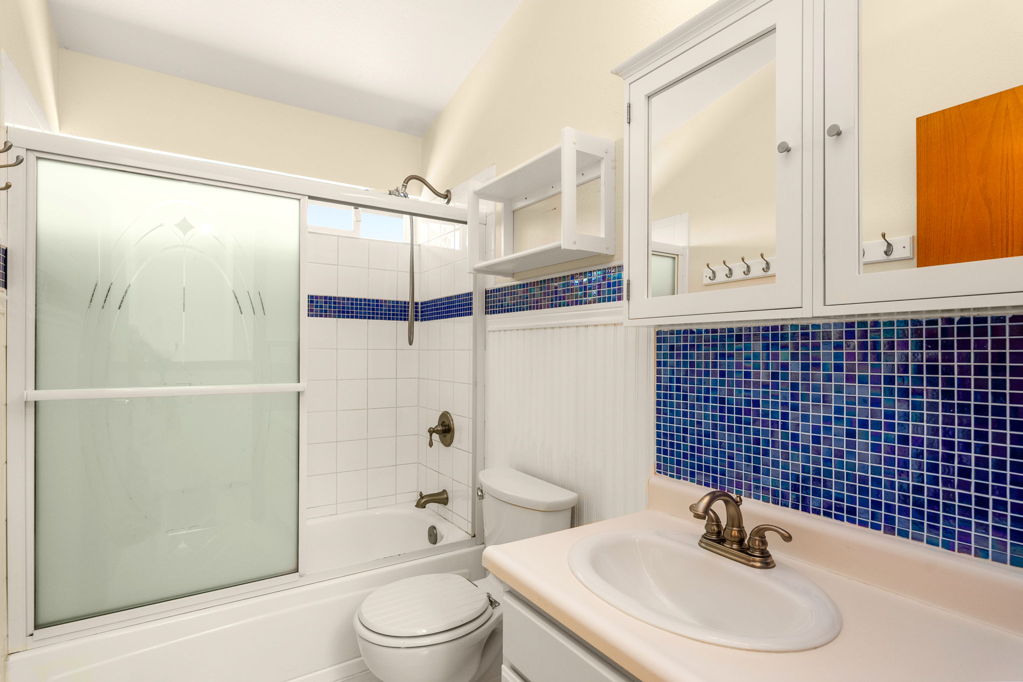 Full Bathroom #2 - Upper Level