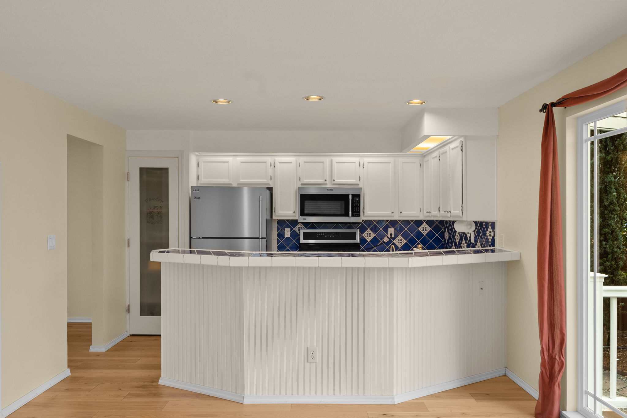 Kitchen - Breakfast Bar