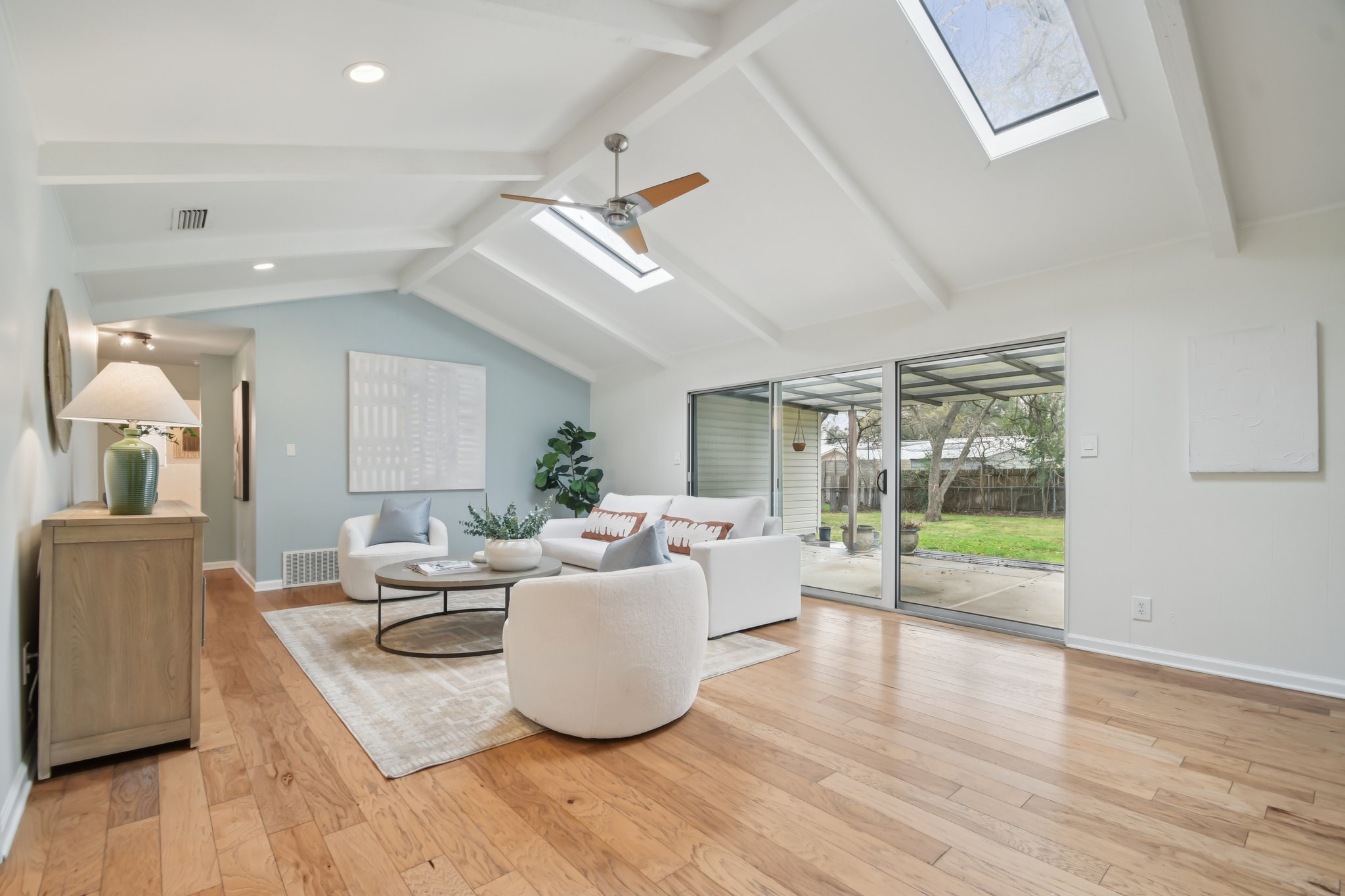 White Rock Dr-S0603-007.jpg