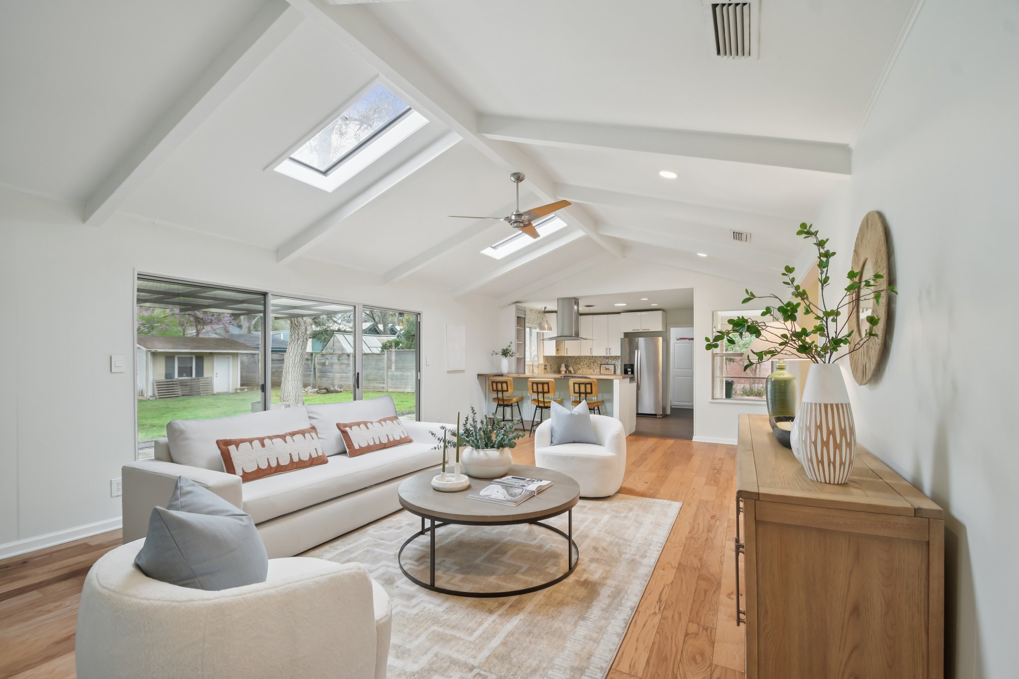 White Rock Dr-S0603-010.jpg