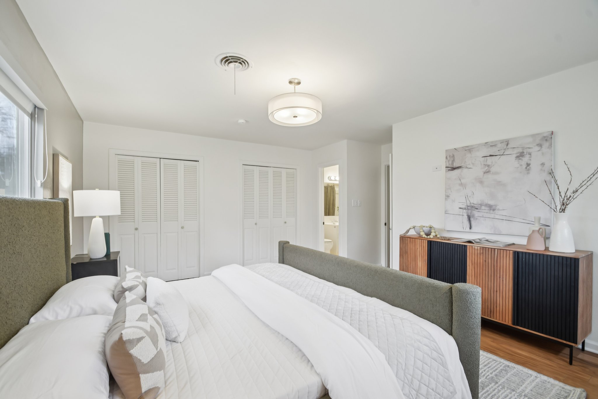 White Rock Dr-S0603-032.jpg