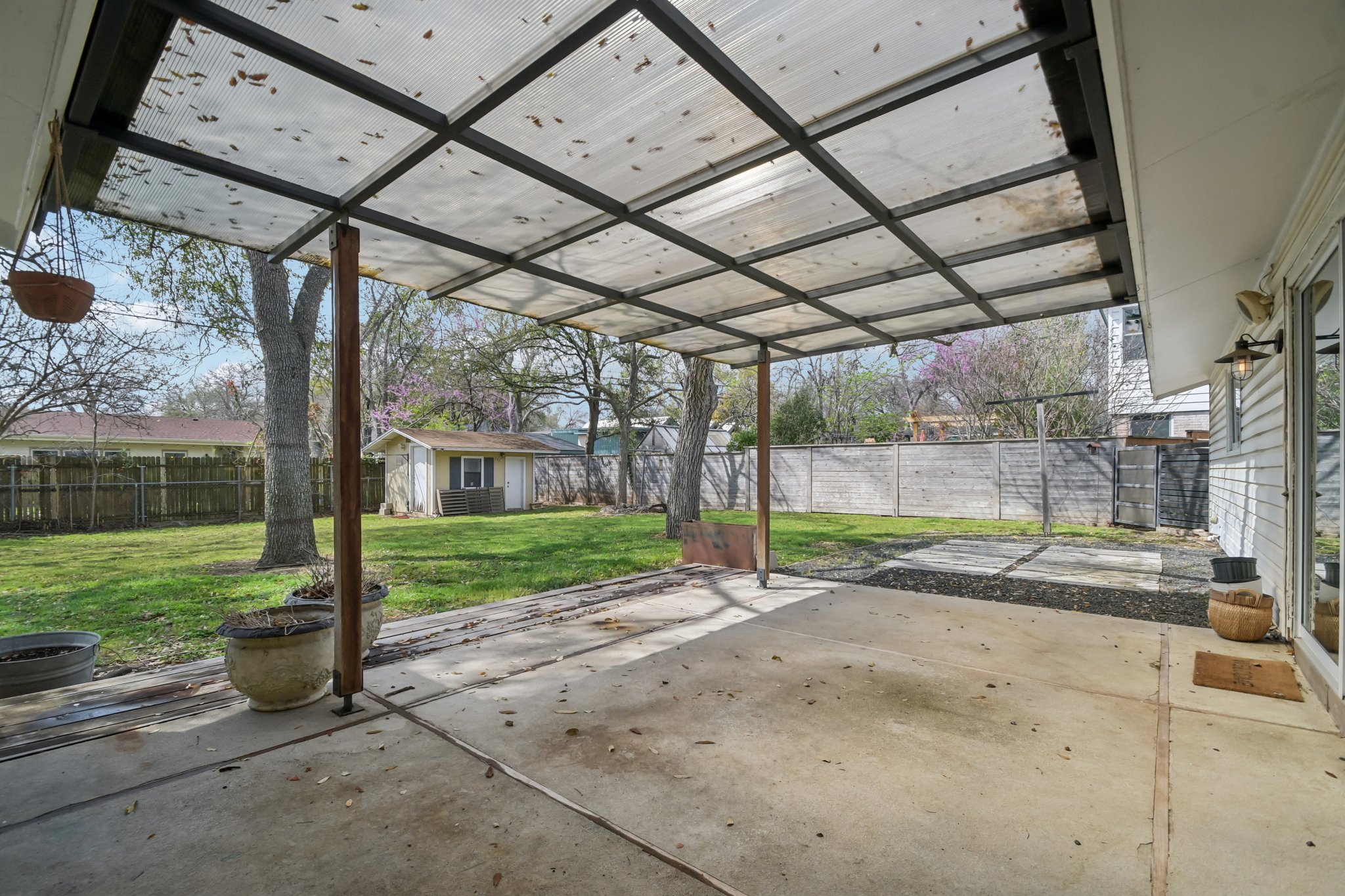 White Rock Dr-S0603-036.jpg