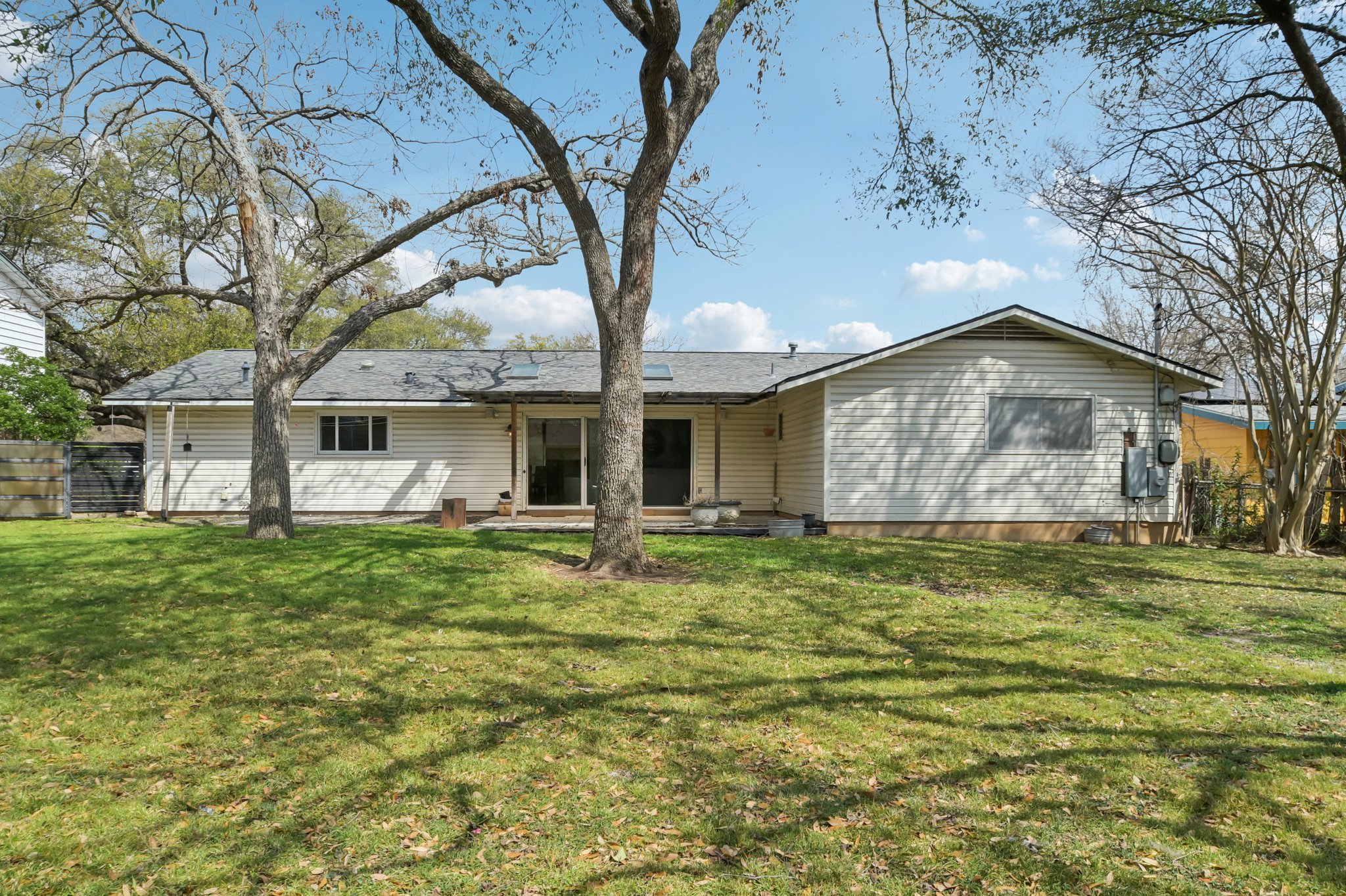 White Rock Dr-S0603-039.jpg