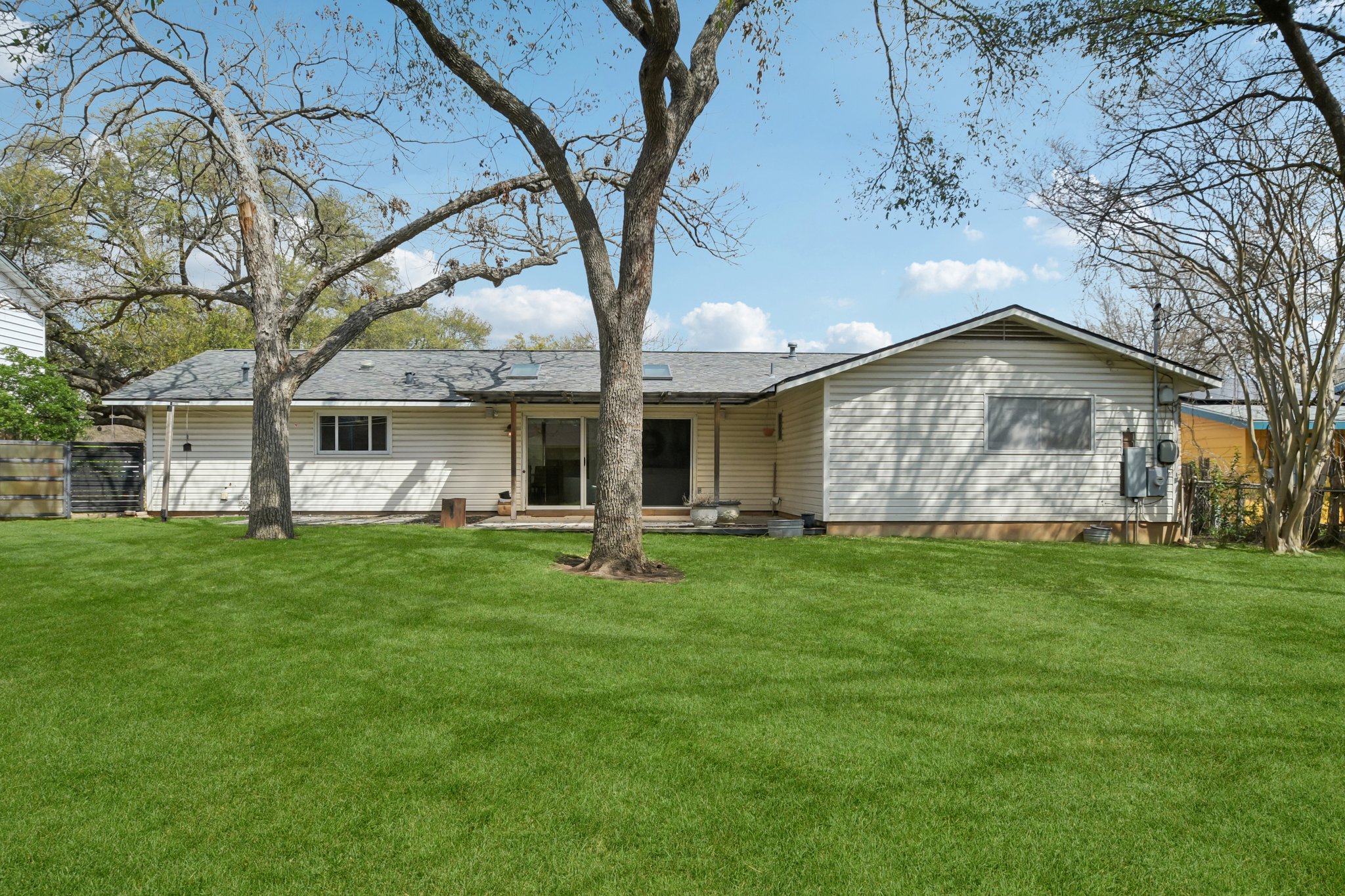 White Rock Dr-S0603-045.jpg