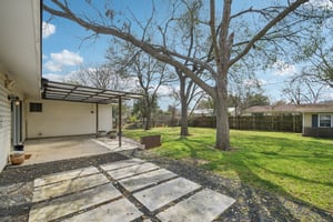 White Rock Dr-S0603-037.jpg