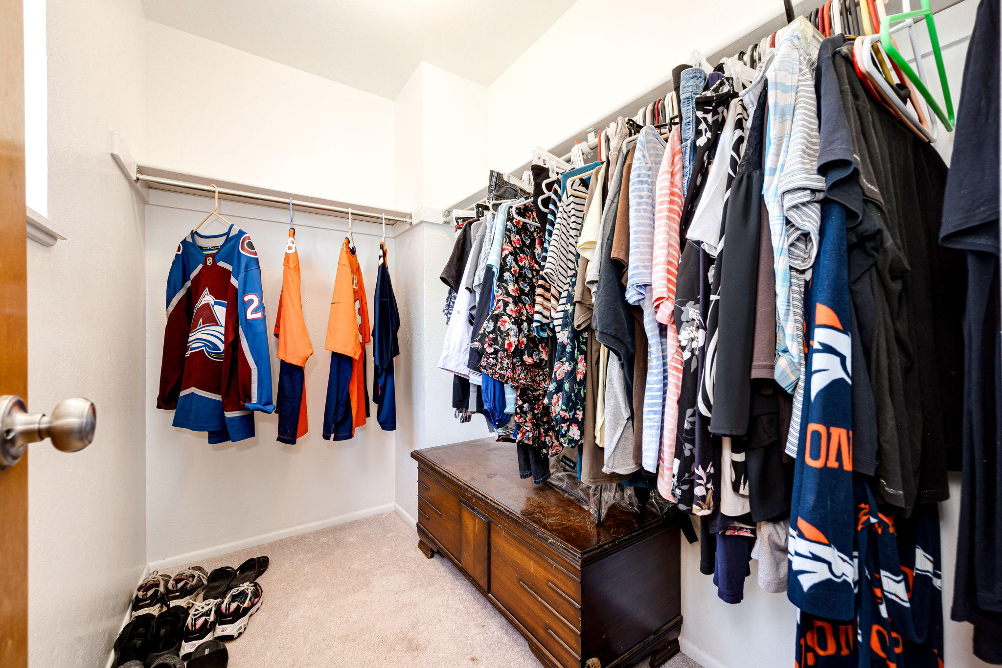 Main floor Bedroom 1 walk-in closet