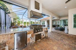 Outdoor Bar and Grill2
