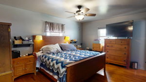  Photo 42