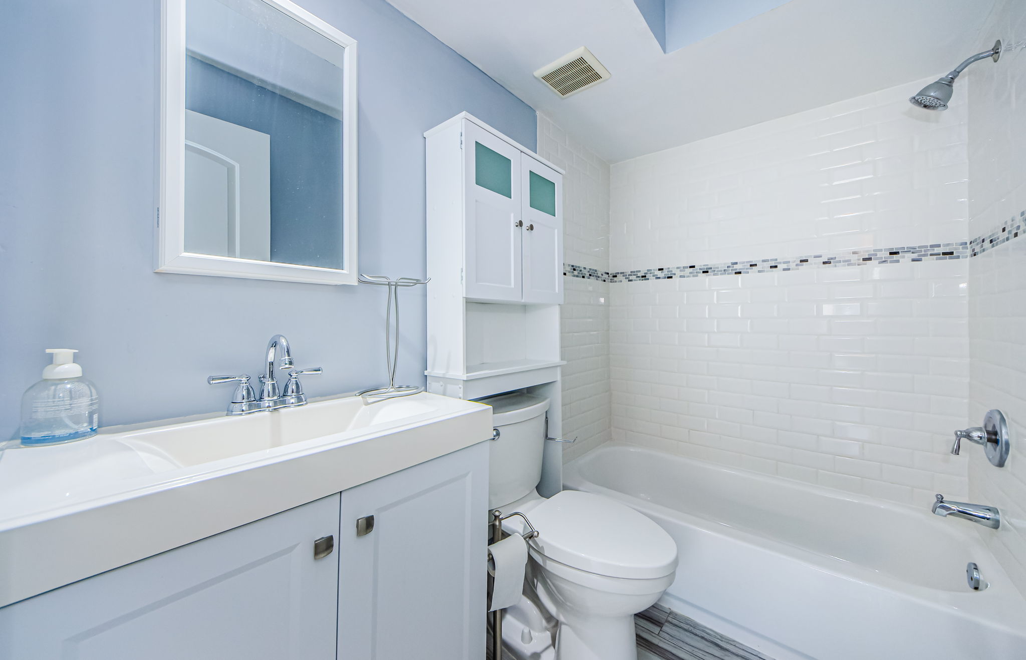 Master Bathroom 1a-2