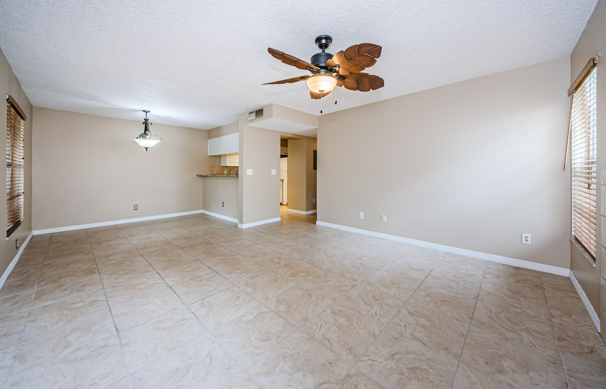 Family Room 4-2