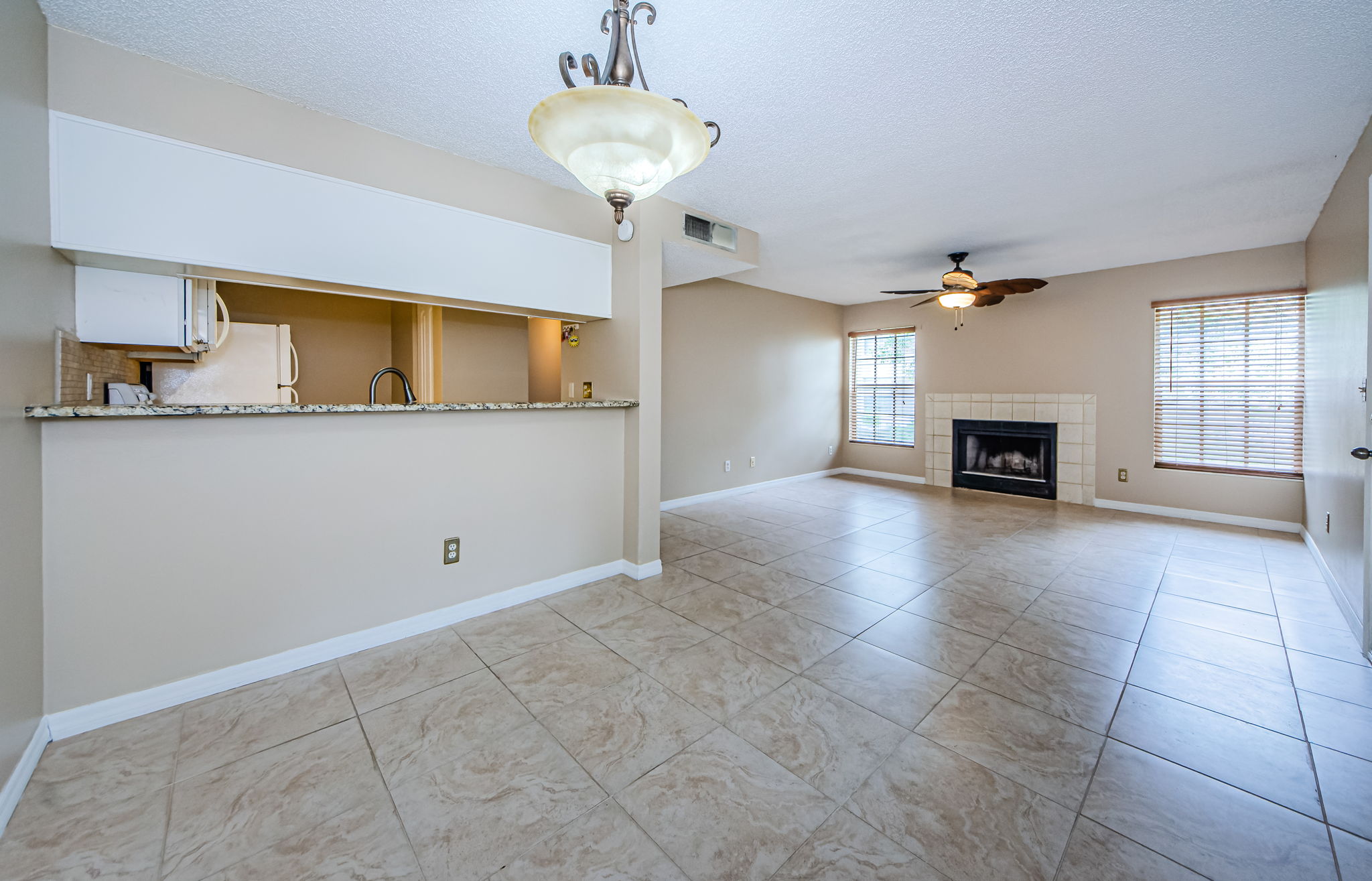 Dining Room 3-3