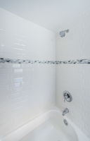 Master Bathroom 1b-2