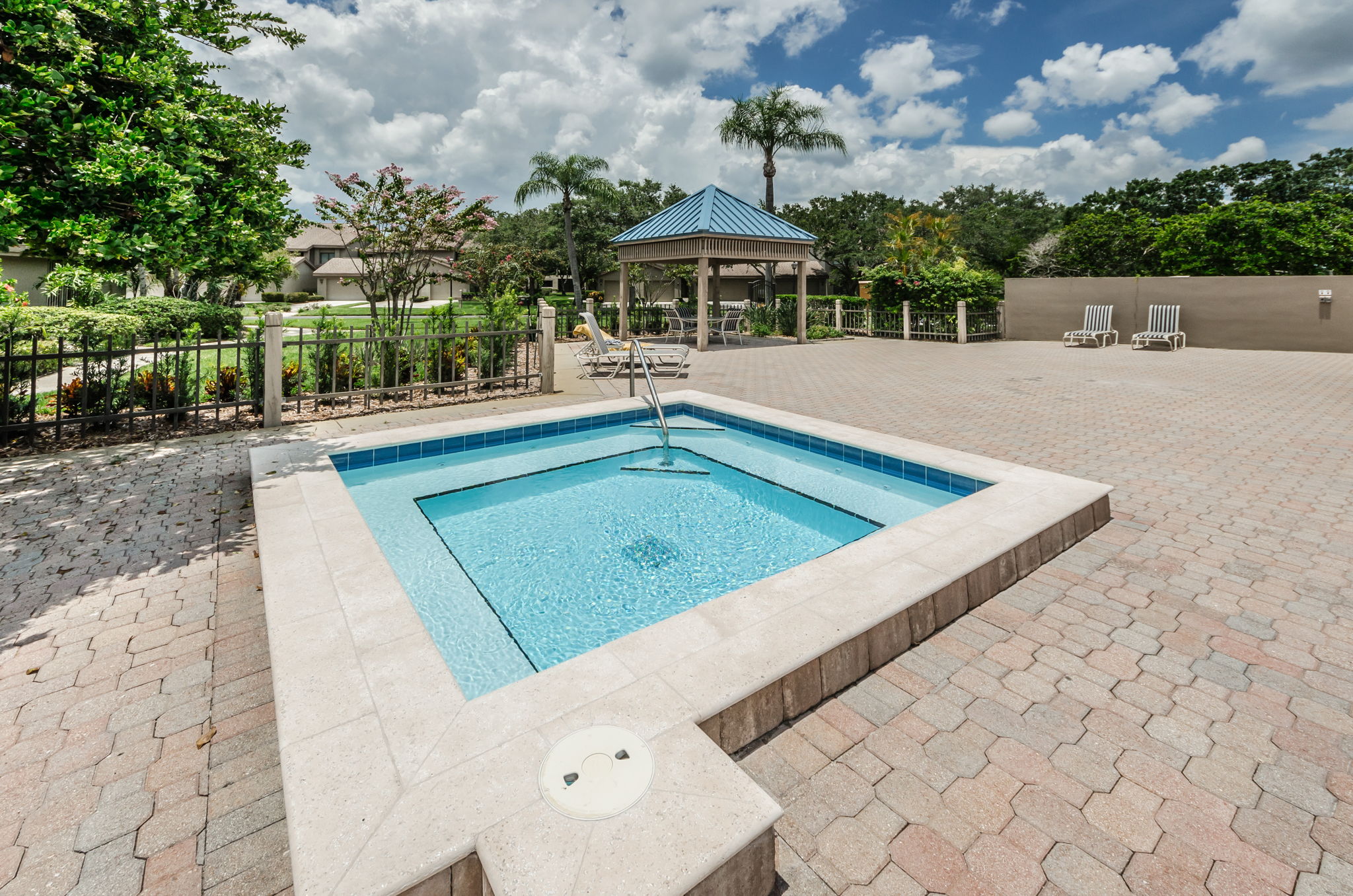 5-Hot Tub