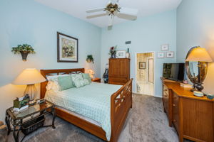 Master Bedroom1a