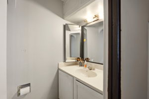  Photo 37