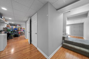  Photo 44