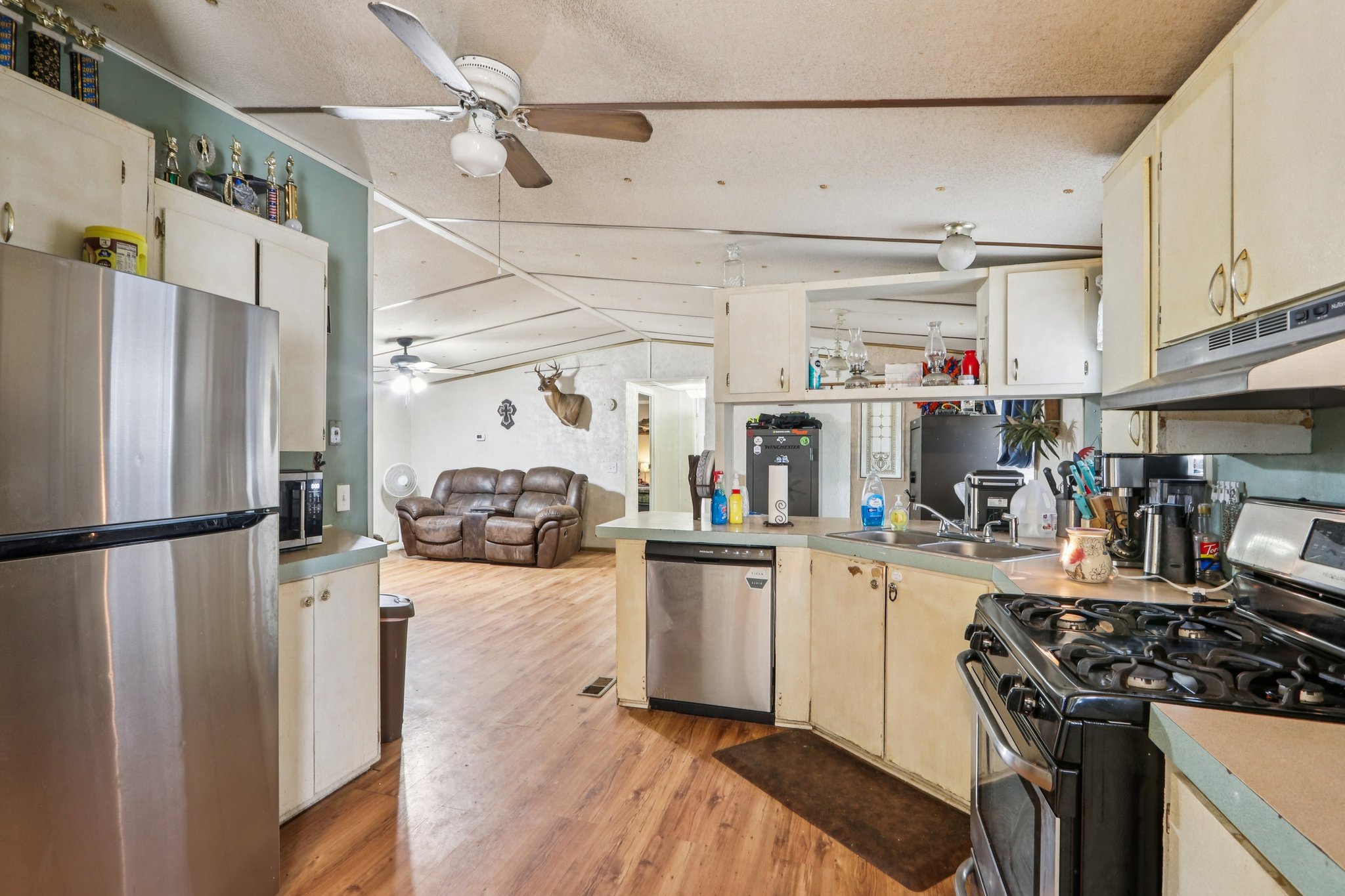 Aldan St-S1302-013.jpg