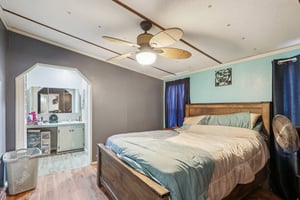 Aldan St-S1302-020.jpg