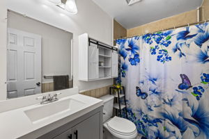  Photo 9
