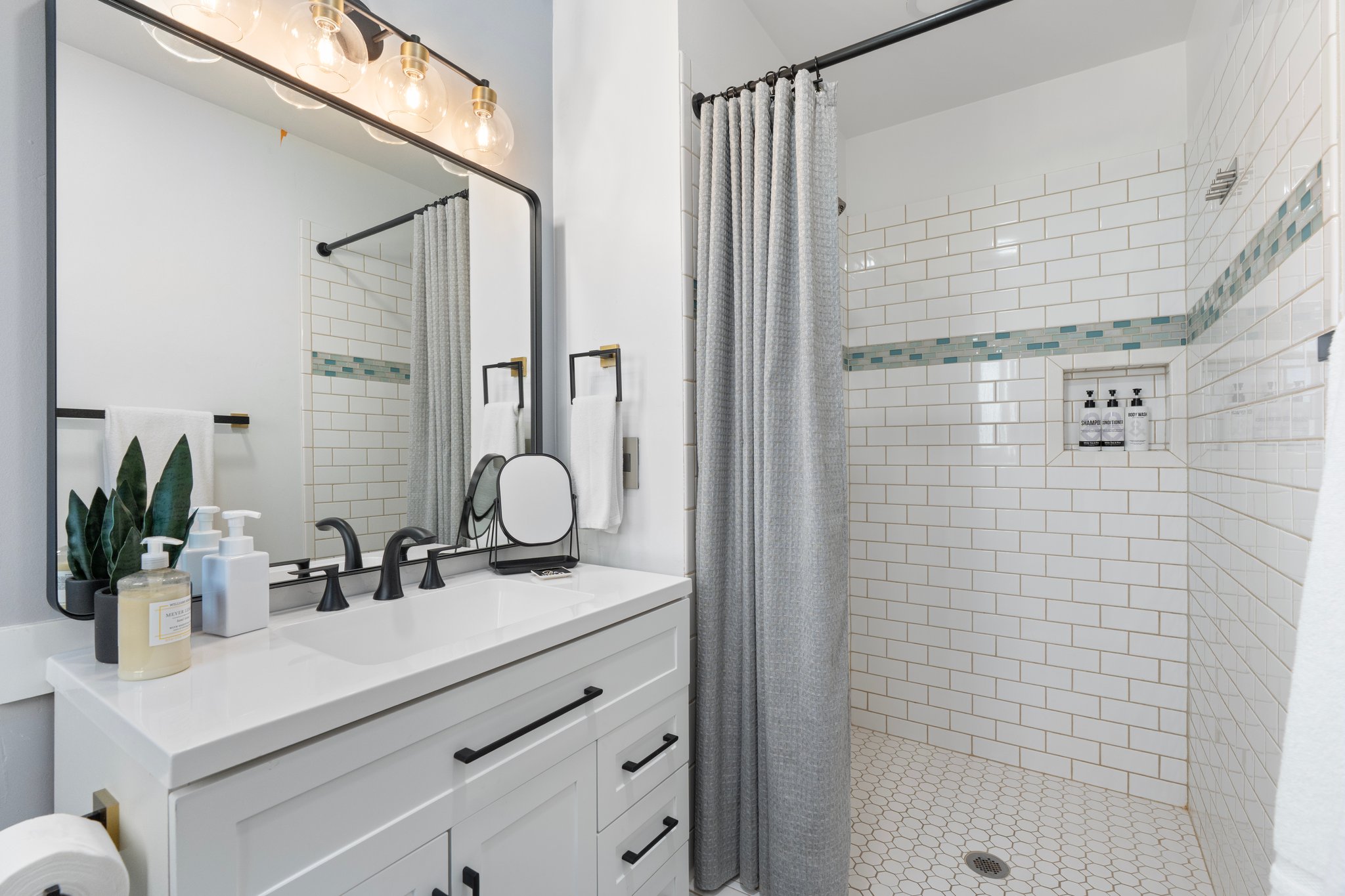 Primary En-Suite.