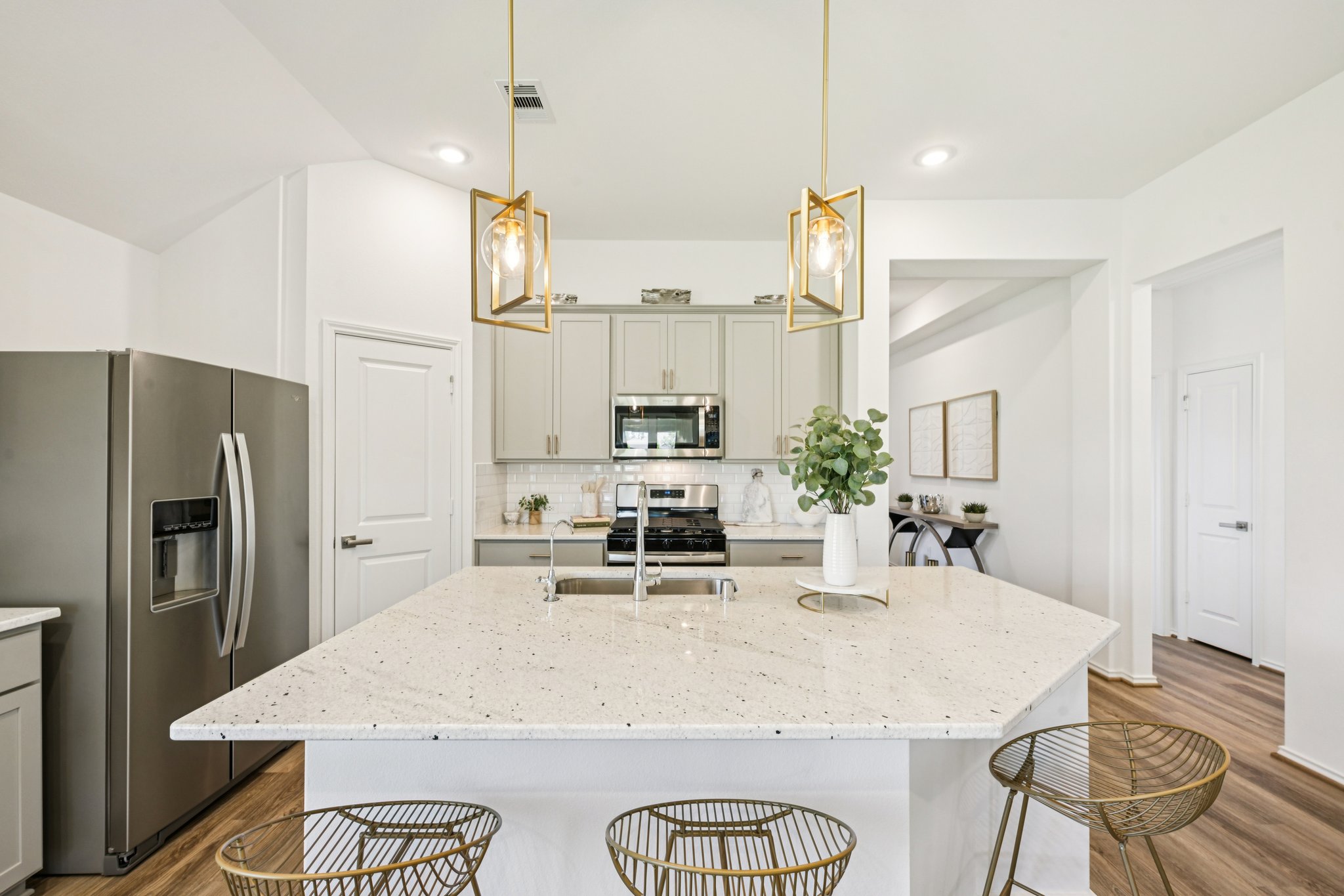 Hickory Hvn Ln-S0704-017.jpg