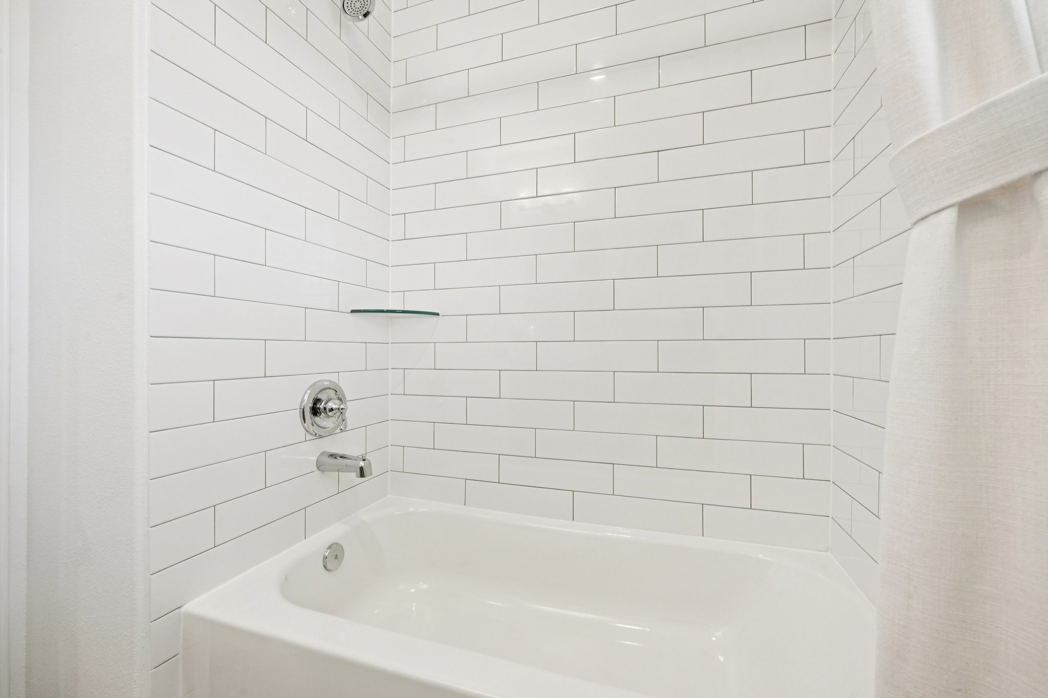 Hickory Hvn Ln-S0704-026.jpg