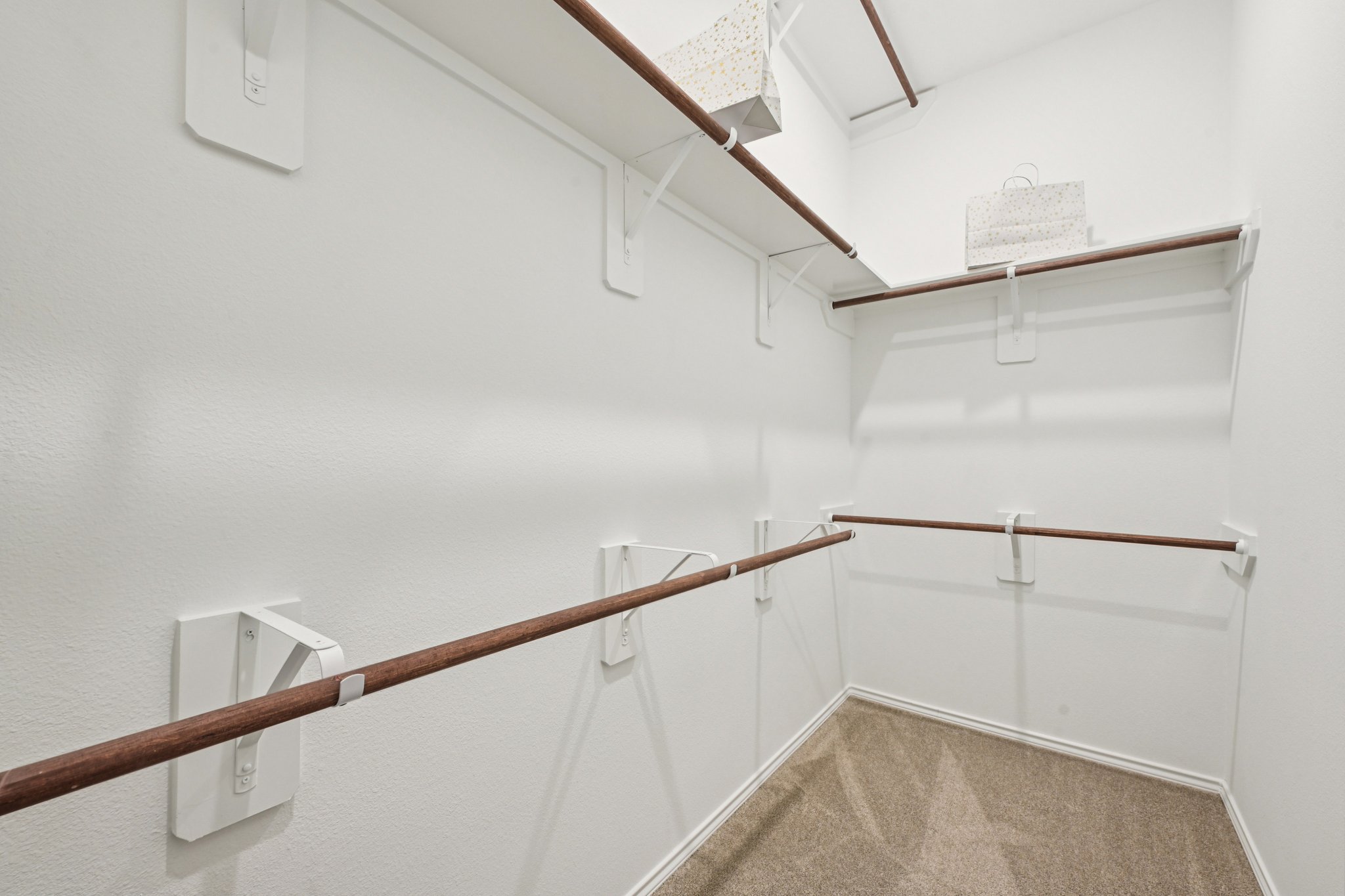 Hickory Hvn Ln-S0704-033.jpg