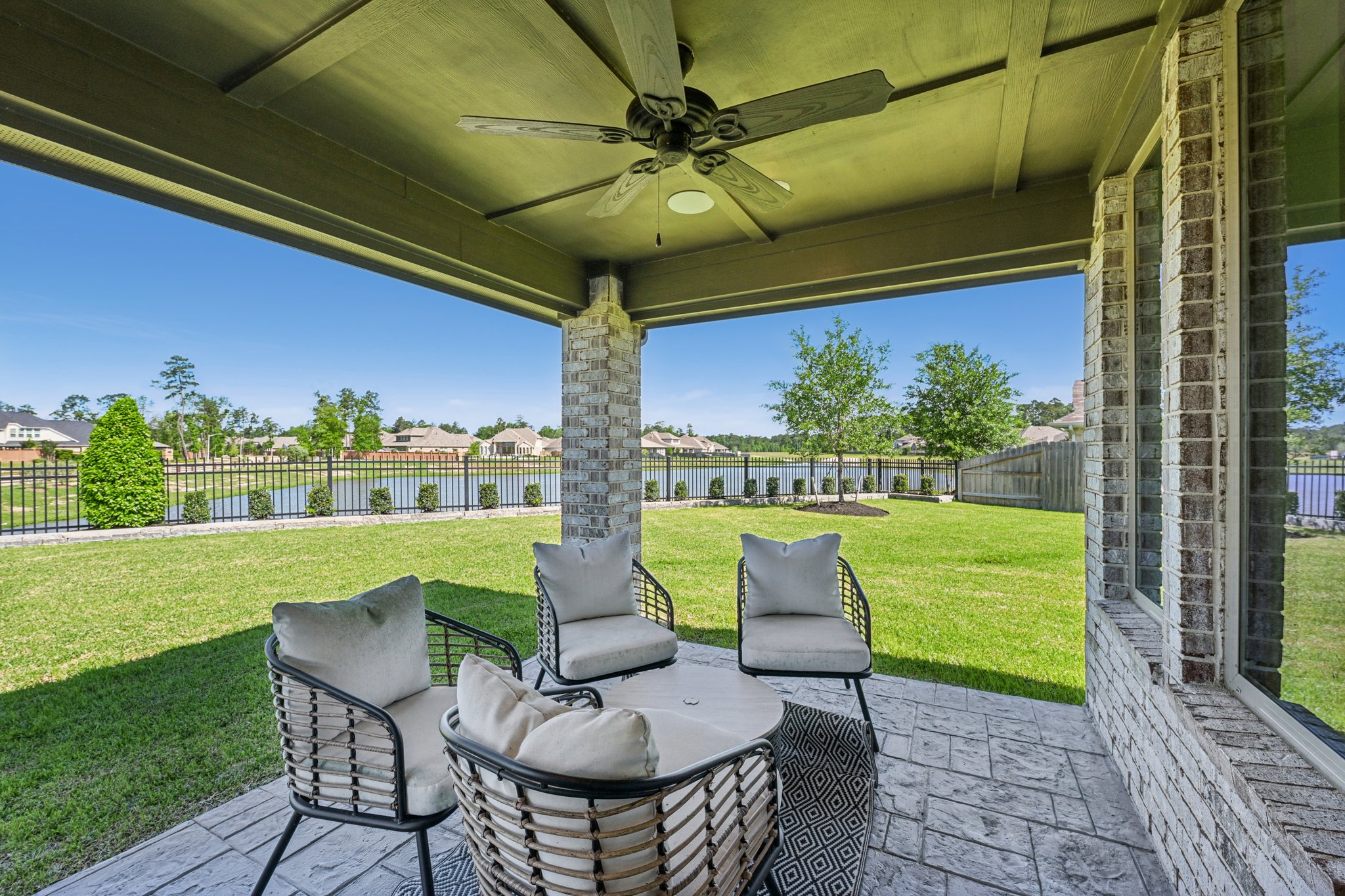 Hickory Hvn Ln-S0704-034.jpg