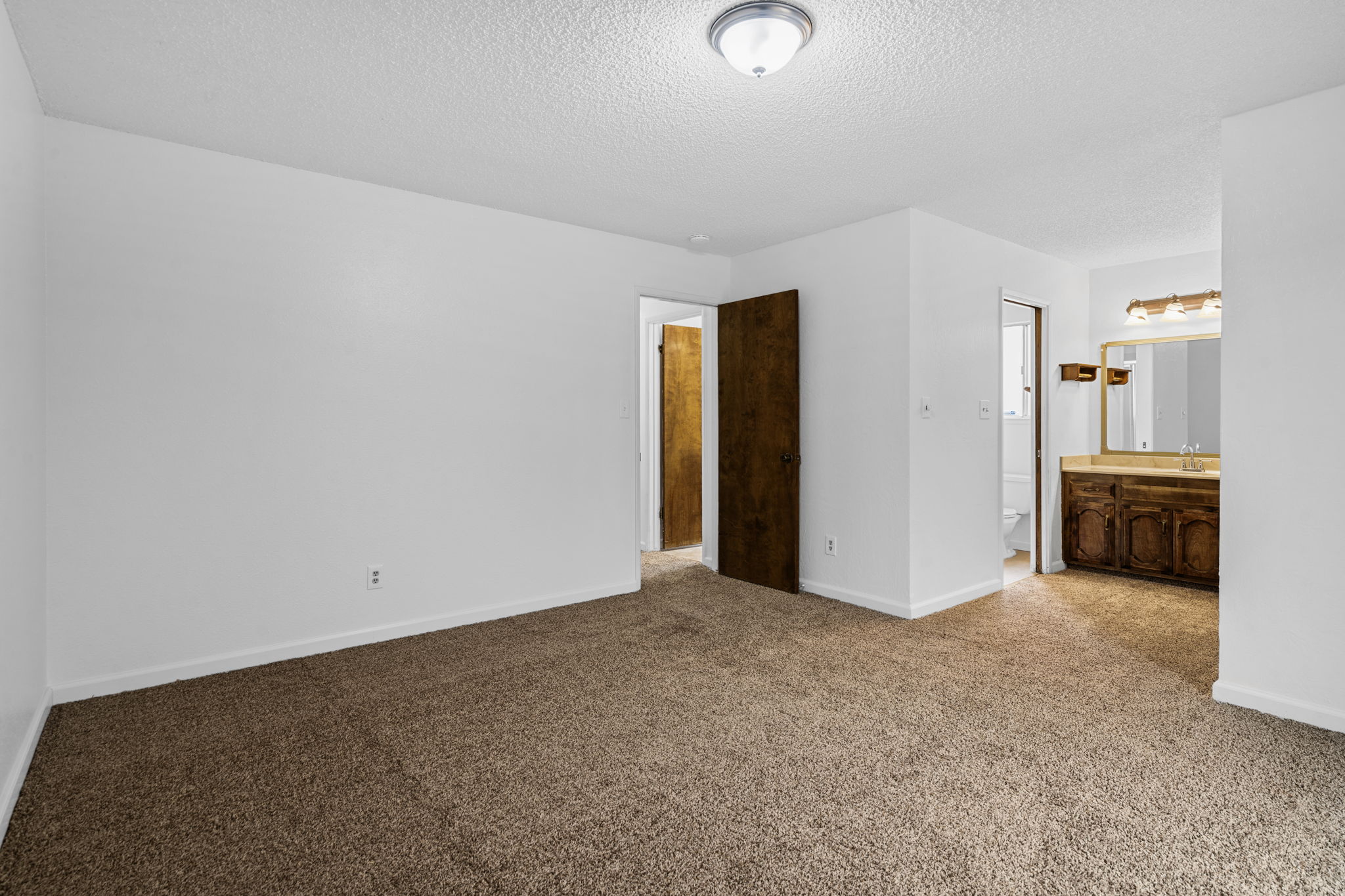 3009 Rose Ave, Ceres, CA 95307 KRobb Designs