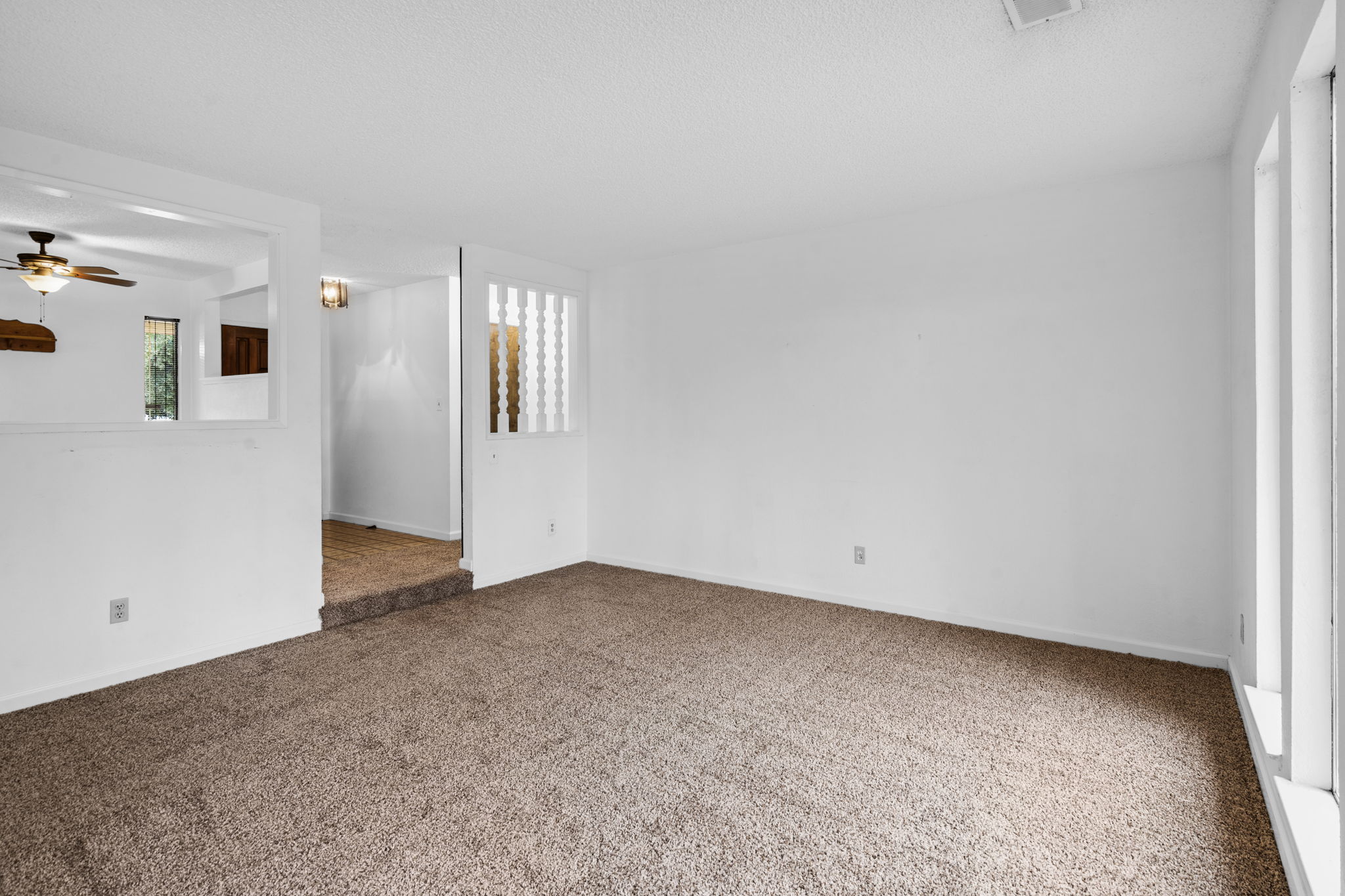 3009 Rose Ave, Ceres, CA 95307 KRobb Designs