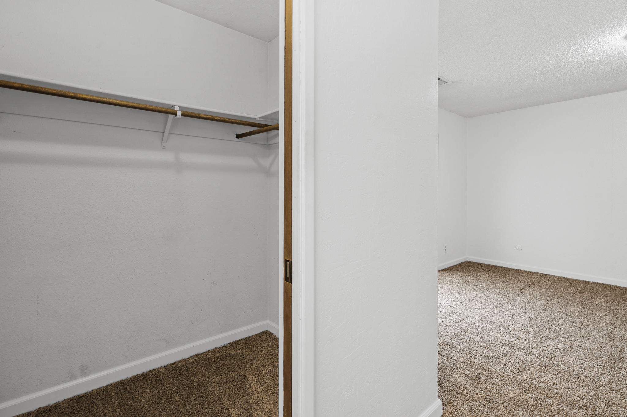 3009 Rose Ave, Ceres, CA 95307 KRobb Designs