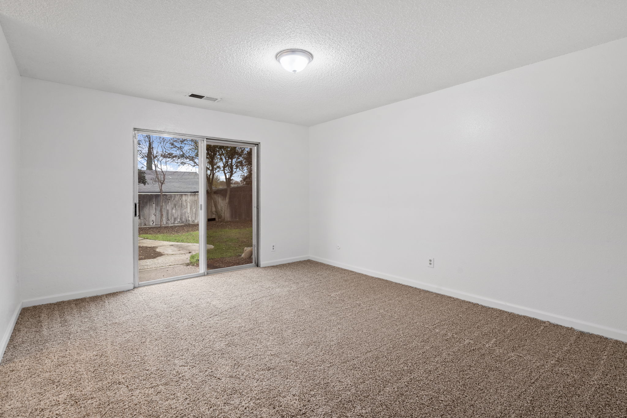 3009 Rose Ave, Ceres, CA 95307 KRobb Designs