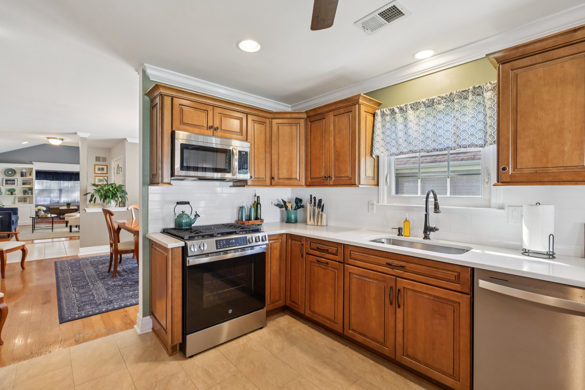 Springwater Ct-S1810-015.jpg