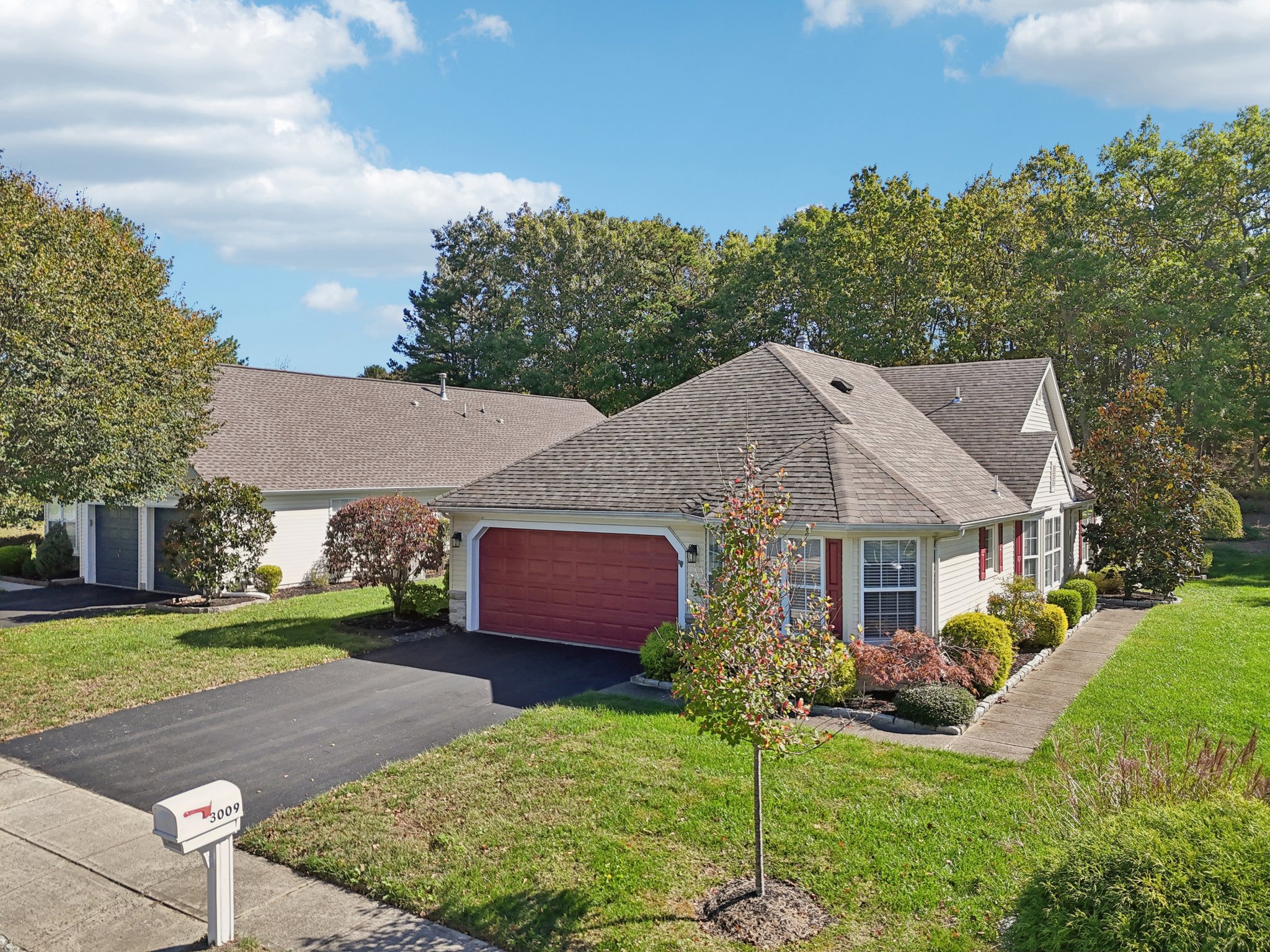 Springwater Ct-S1810-045.jpg