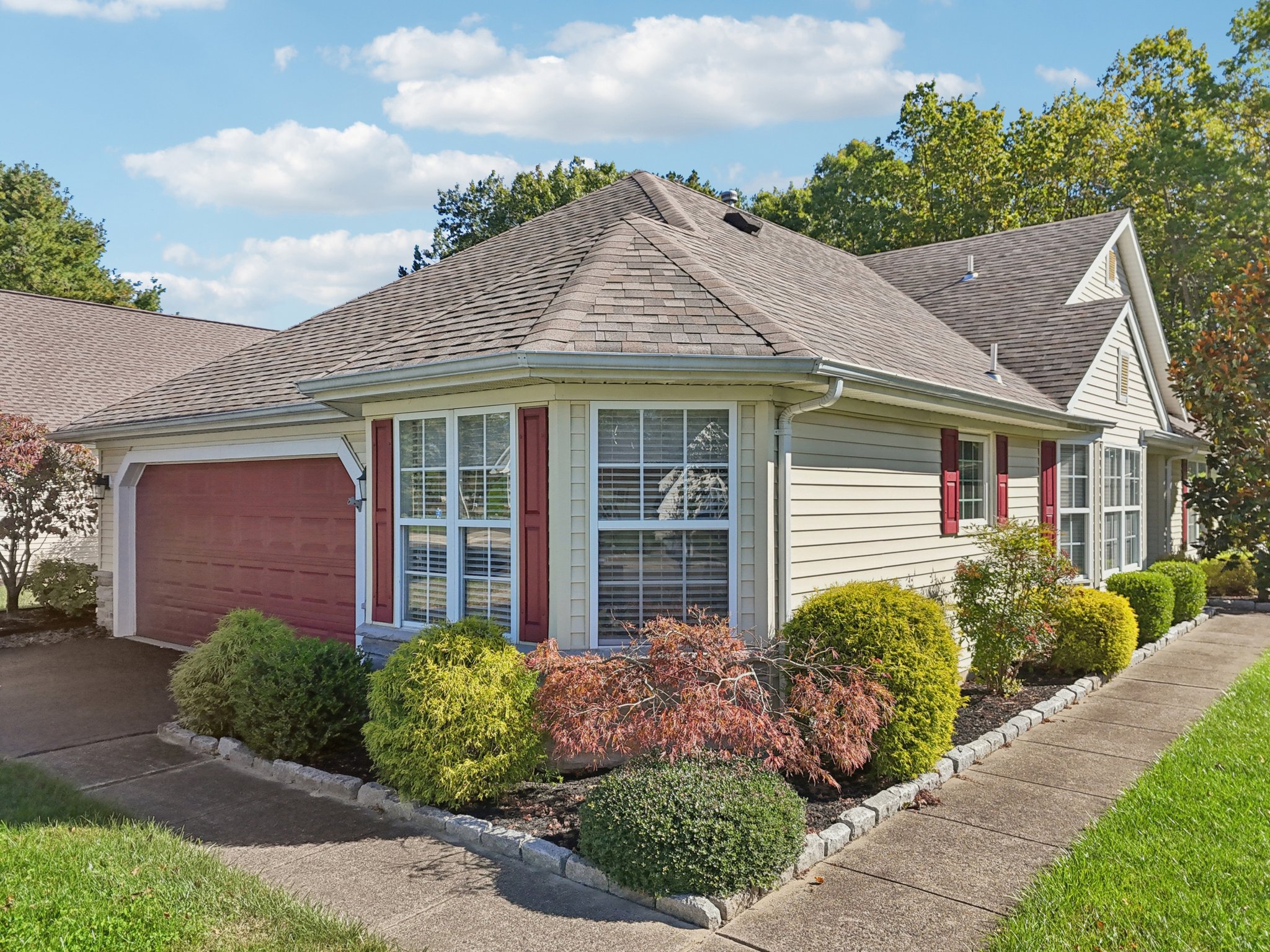 Springwater Ct-S1810-053.jpg