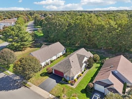 Springwater Ct-S1810-046.jpg